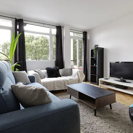 Bright Overlooking The Canal Du Midi Apartment *