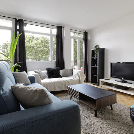 Bright Overlooking The Canal Du Midi Apartment *